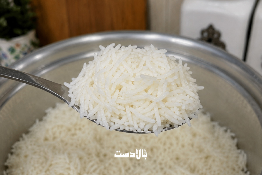 تست چسبندگی و قد کشیدن برنج هنگام پخت؛ دو نشانه طلایی برنج درجه یک ایرانی